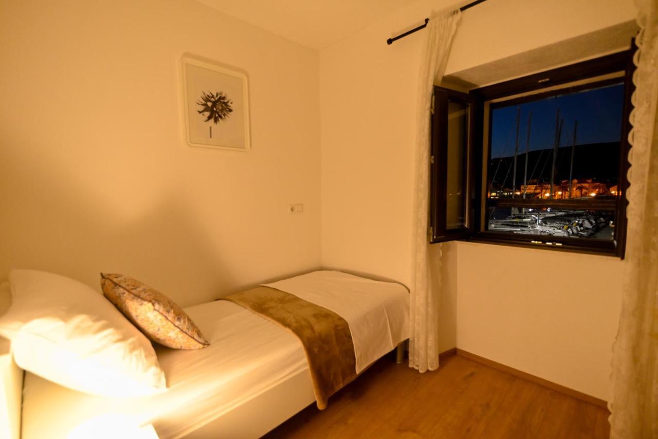 Apartman Ciciliani Trogir Ngoại thất bức ảnh